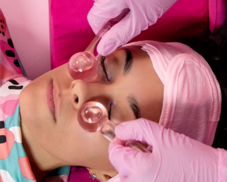 Limpieza facial simple