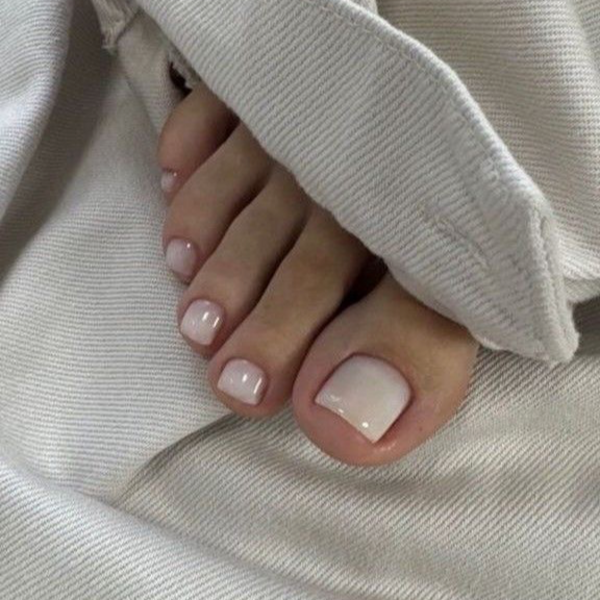 Pedicure Spa + Limpieza Profunda + Esmaltado Permanente