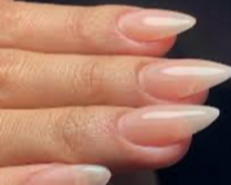 Manicura Rusa, corrección de estructura, esmaltado perfecto, mascarilla, exfóliación e hidratación