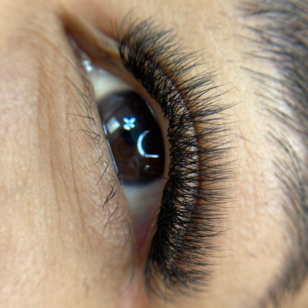 Pestañas Volumen tecnologico