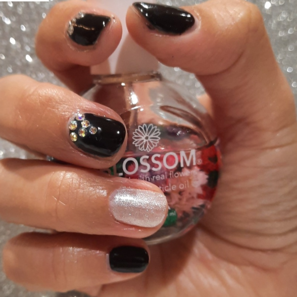 Manicure Semipermanente (2 colores, cristales, papel de oro u otro)