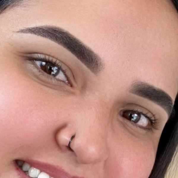 Micropigmentación de cejas 