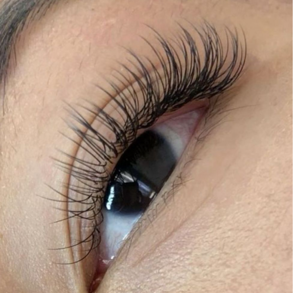 Extensiones de pestañas (pelo a pelo) efecto clásico 