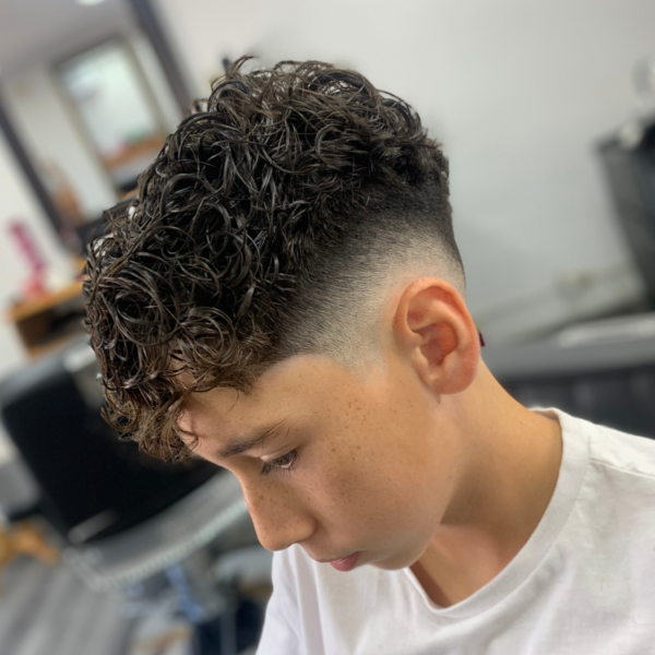 ONDULACION PERMANENTE FADE MAS CORTE DE CABELLO