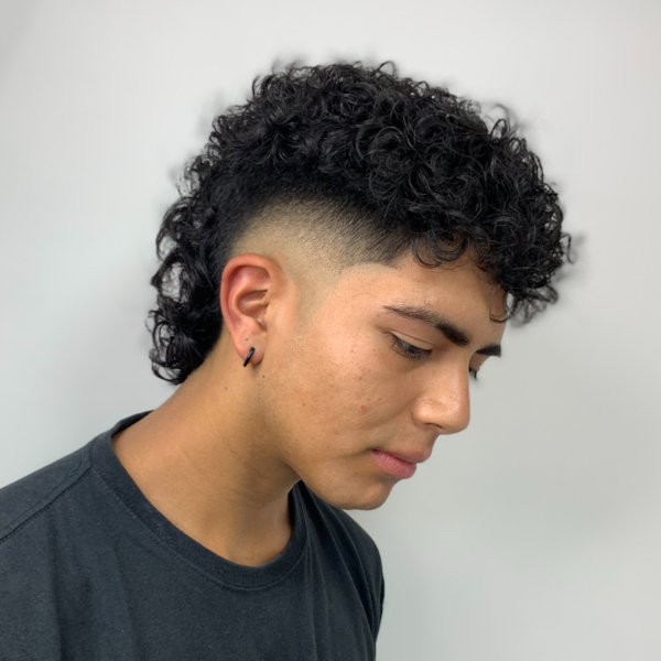 ONDULACION PERMANENTE MOHICANO MAS CORTE DE CABELLO