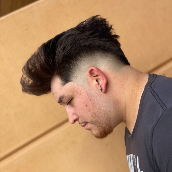 CORTE Y BARBA MAS LAVADO DE CABELLO