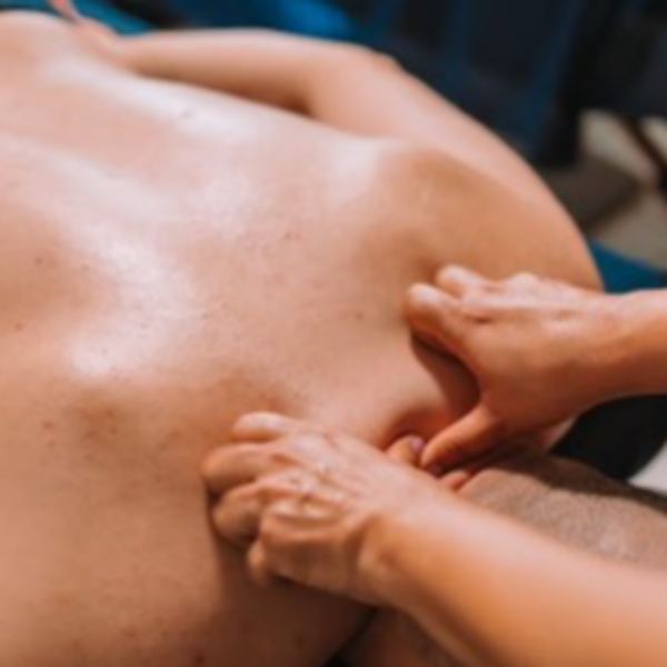 Masaje Híbrido Espalda y Tren Superior