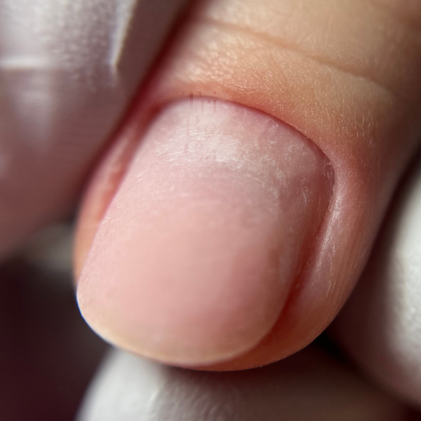 1. Manicura Rusa (Sin esmalte)