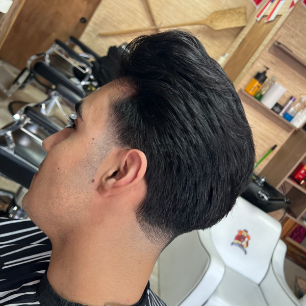 Corte de cabello Largo Hombre (solo tijeras)
