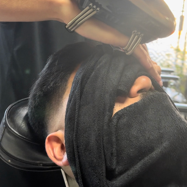 Corte Adulto Premium (corte de cabello + limpieza facial)