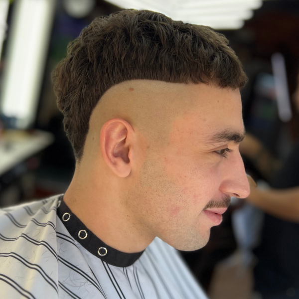 CORTE • CLASICO    (LAVADO CABELLO + CEJA)