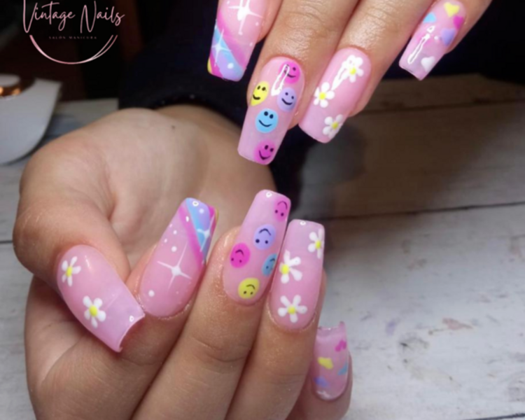 Uñas Acrílicas con tips