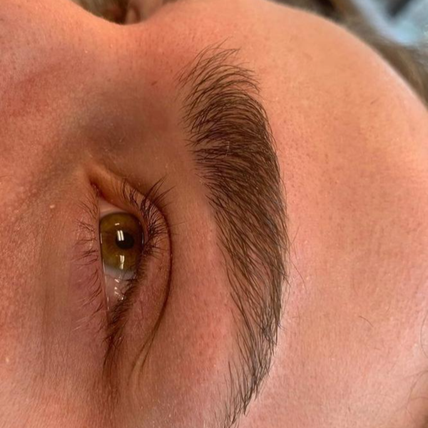 Cejas: Limpieza y depilación