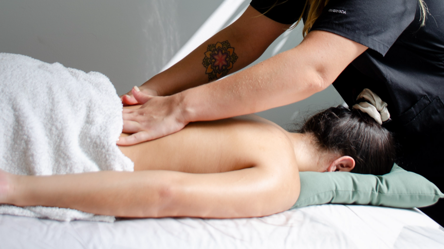 Lic. Ayelén Castells interior