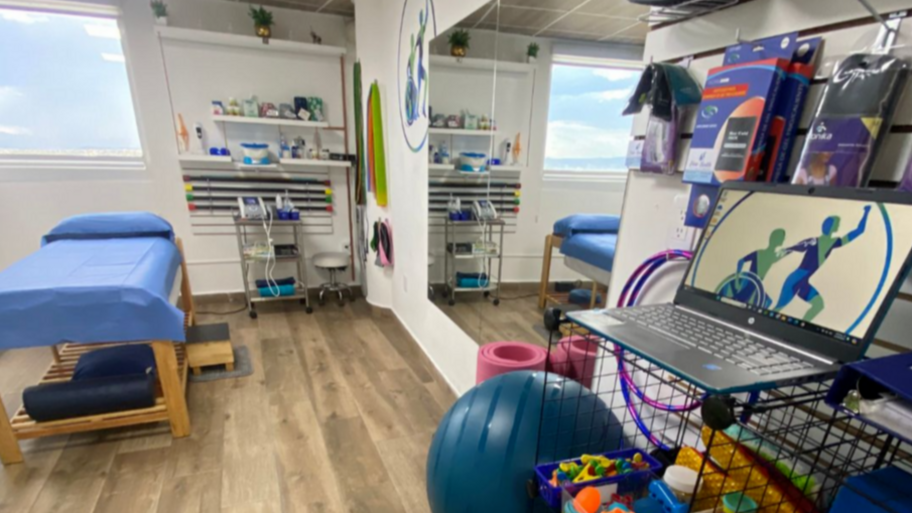 FISIO & HEALTH JURIQUILLA interior