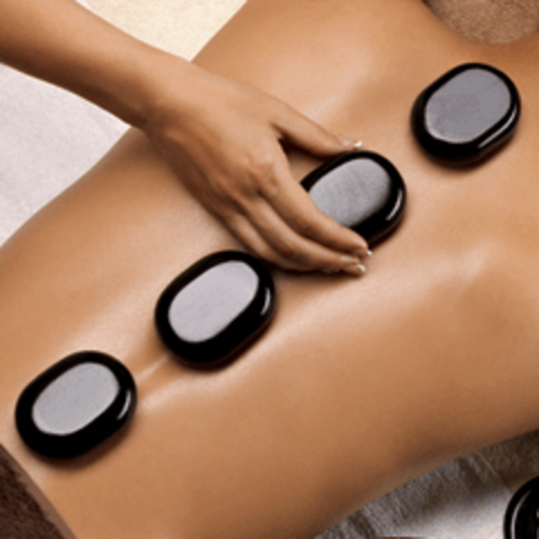 Masaje con piedras volcánicas 