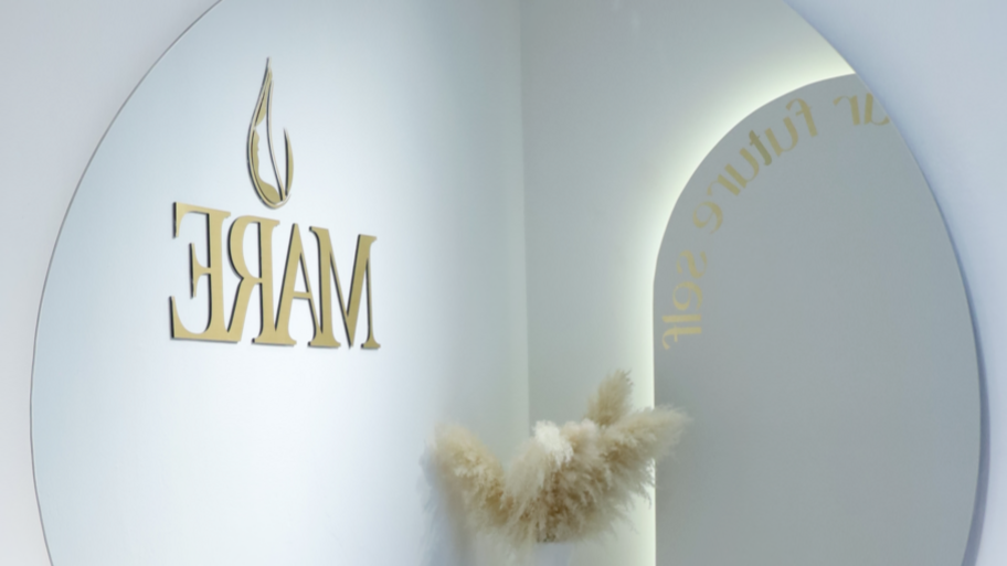 MARE SKINCARE EXPERT interior