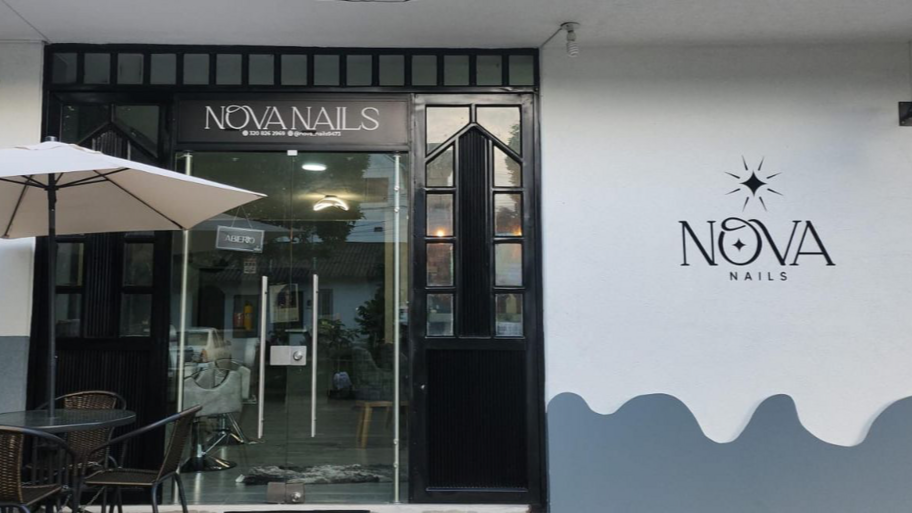 Nova Nails interior