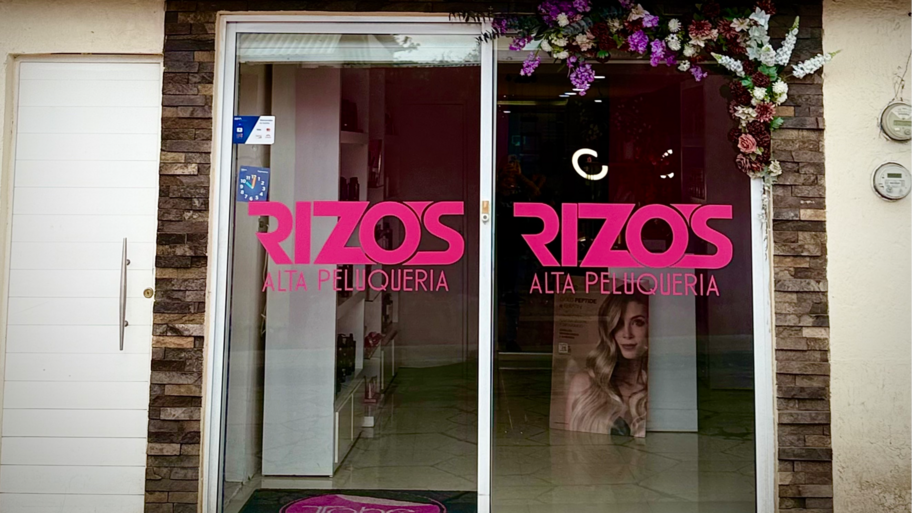 Rizos Alta Peluqueria interior