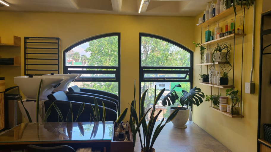 Tinta Salon interior