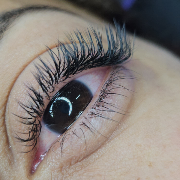 Extensiones efecto foxy eyes