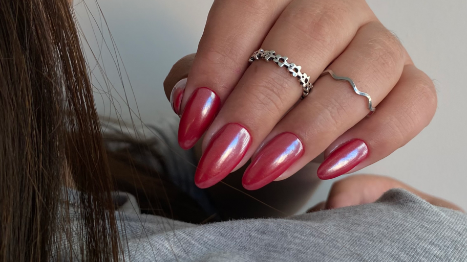 Ama tus uñas interior