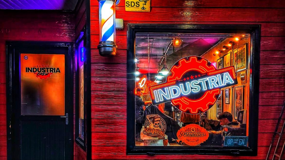 Industria CreW interior