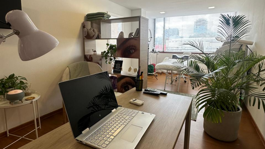 Revival Micropigmentación, Estética facial y corporal. Cejas y pestañas. banner