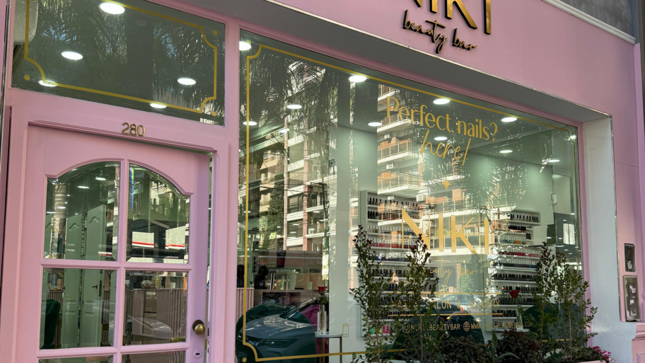 NIKI Beauty Bar Lomas interior