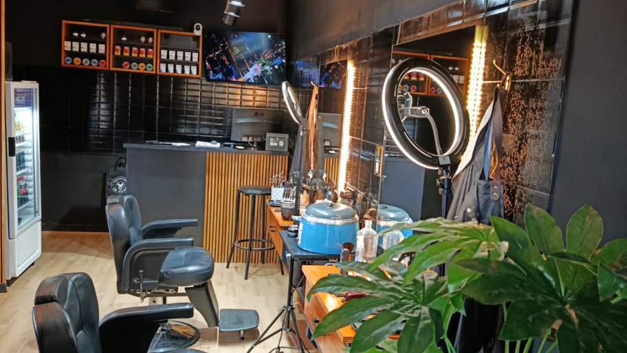 LORD BARBER CLUB - WILDE interior