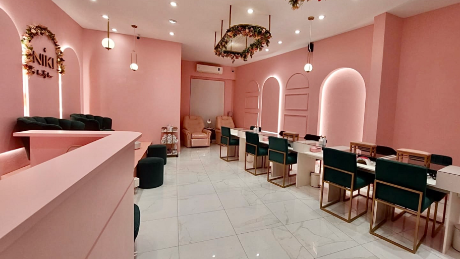 NIKI Beauty Bar  banner