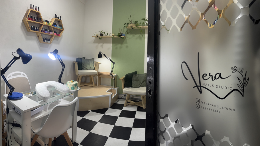 Vera Nails Studio  interior
