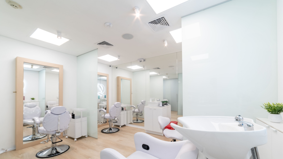 Pelos Por Sonrisas interior