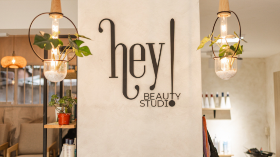 Salón de Belleza de Hey Beauty Studio banner