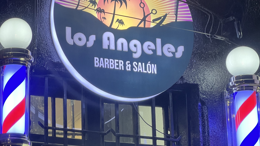 Angeles Barber & Salón  banner