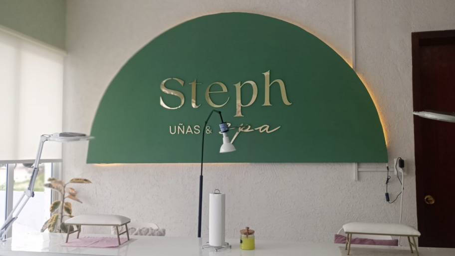 Steph Uñas & Spa banner