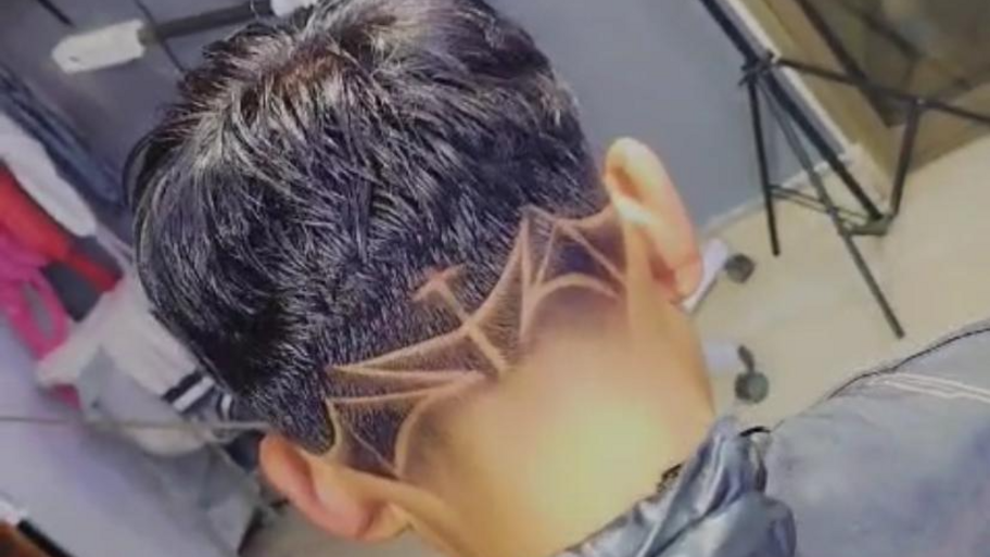 D" TRUTH BARBER  interior