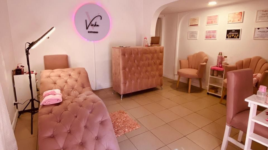 Vicka Estudio banner