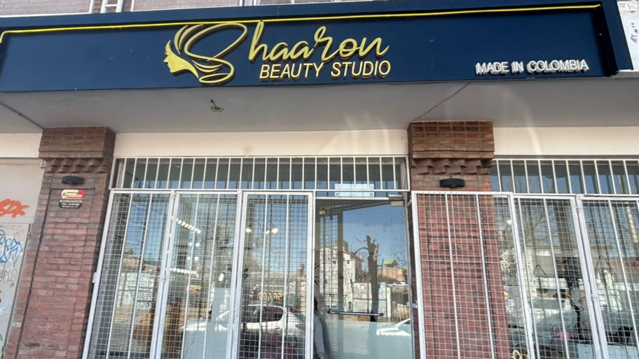 shᥲᥲroᥒ bᥱᥲᥙtყ stᥙdιo banner