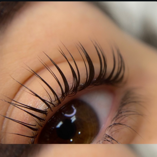 Lash Lifting 👁️👁️+ Vitaminas +tinte (encrespado de tus pestañas)