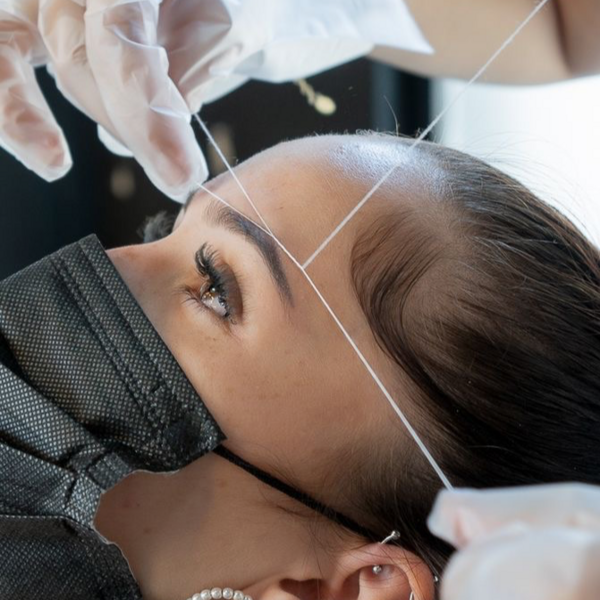 Epilación de rostro hilo 🧵 + perfilado de cejas + Mascarilla de Hialurónico