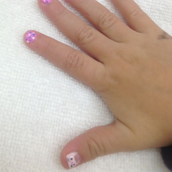 Manicura para Niña 👧🏻 Esmalte tradicional