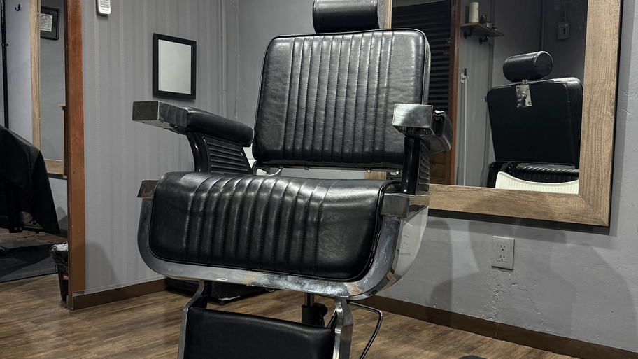 Harry’s Studio  interior