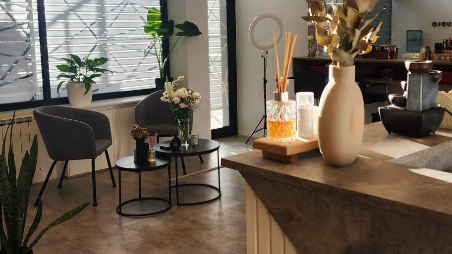 PAZ BEAUTY STUDIO banner