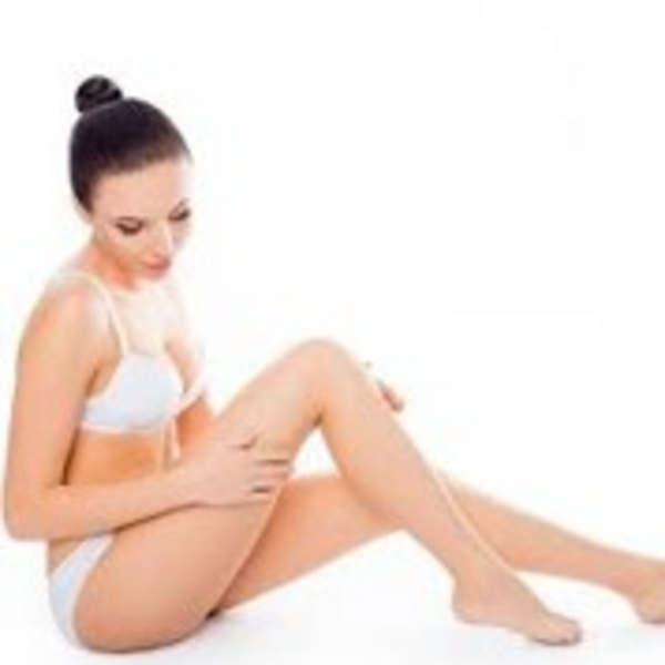 Piernas completas, rebaje total más interglúteo y axilas  3 Sesiones 
