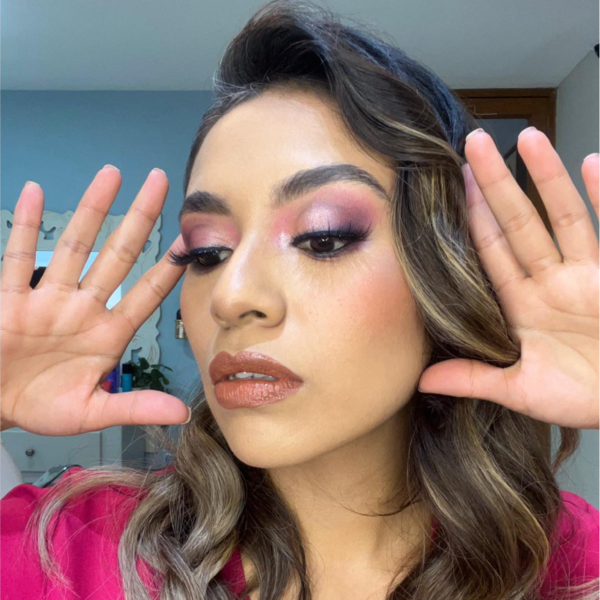 MAQUILLAJE SOCIAL CON PESTAÑAS