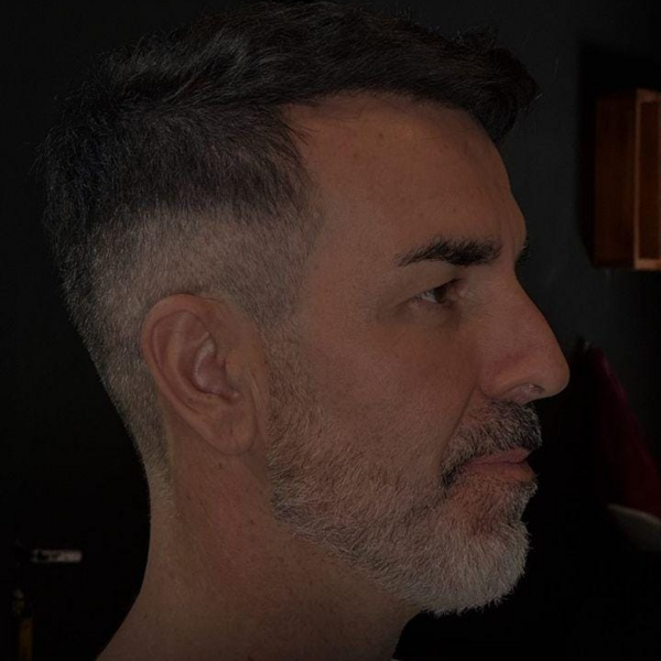 OSCURECEDOR DE CANAS + CORTE Y BARBA