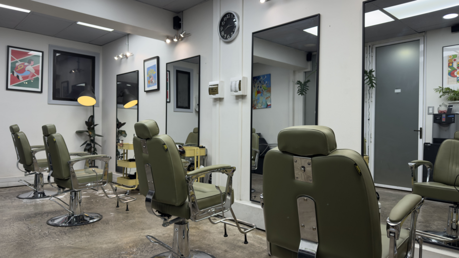 Otro Lado Salón interior