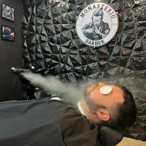 Recorte Alineado Barba y Bigote (Afeitado Barba y Bigote c/vapor y toalla)