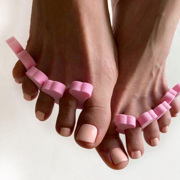Pedicura tradicional + Esmaltado vegano - Classic pedicure + Vegan nail polish 